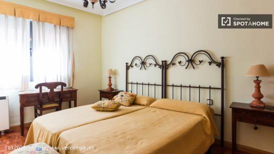 Apartamento de un dormitorio con terraza y aire acondicionado en el centro de Madrid. - MADRID