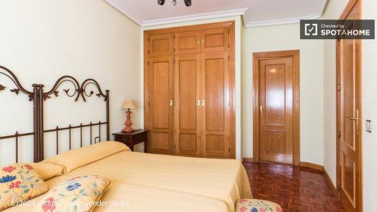 Apartamento de un dormitorio con terraza y aire acondicionado en el centro de Madrid. - MADRID