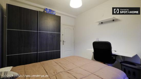 Bonita habitación con cama doble en alquiler en Getafe - MADRID