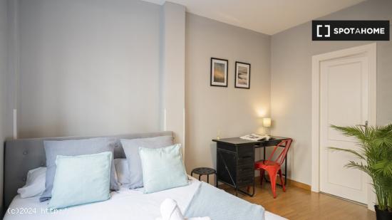 Apartamento de 2 dormitorios en alquiler en Palos De Moguer, Madrid - MADRID