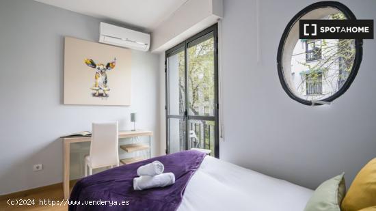 Apartamento de 3 dormitorios en alquiler en Palos De Moguer, Madrid - MADRID