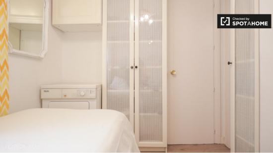 Habitación individual con baño privado en piso compartido en Madrid - MADRID