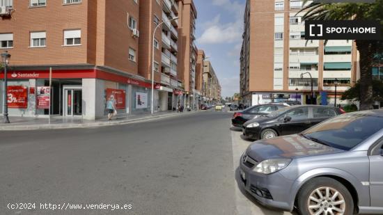 Habitación en piso compartido en valencia. - VALENCIA