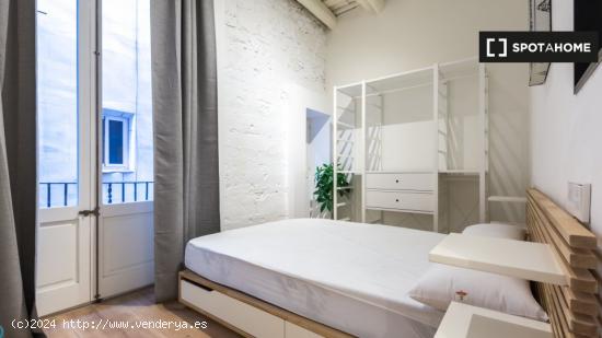 APARTAMENTO DE LUJO A ESTRENAR DE 3 DORMITORIOS Y 3 BAÑOS, TERRAZA PRIVADA - BARCELONA