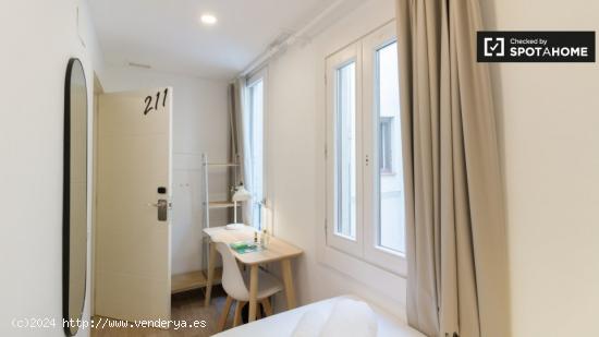 Alquiler de habitaciones en apartamento Co-living de 6 dormitorios en El Barri Gotic - BARCELONA