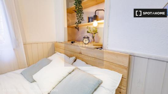 ¡Habitaciones en alquiler en un apartamento de 5 habitaciones en Madrid! - MADRID