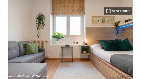 ¡Habitaciones en alquiler en un apartamento de 5 habitaciones en Madrid! - MADRID