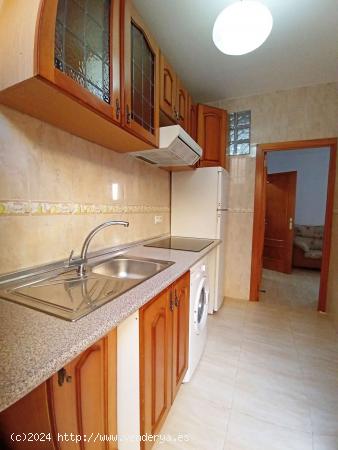  Se alquila piso de 1 dormitorio en Valdezarza - MADRID 