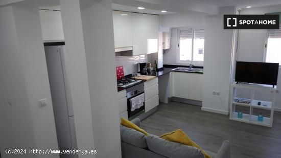 Apartamento de 2 dormitorios en alquiler en Valencia - VALENCIA