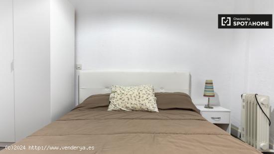 Se alquila habitación en piso de 2 dormitorios en Torrejón De Ardoz, Madrid - MADRID