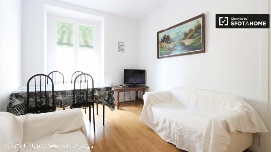 Acogedor apartamento de 3 dormitorios en alquiler en Lavapiés - MADRID