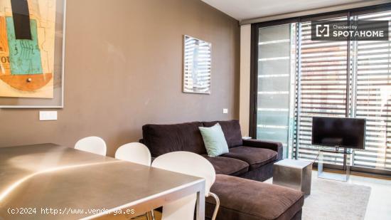 Elegante apartamento de tres dormitorios con piscina en la azotea - BARCELONA