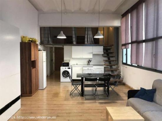  Excelente estudio en alquiler cerca de la UOC Seu de Barcelona en Poblenou - BARCELONA 