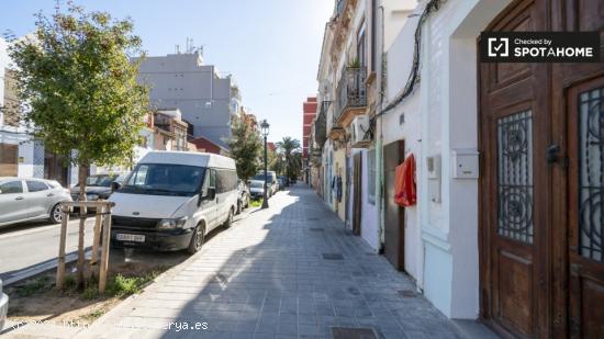 Estudio en alquiler en Valencia - VALENCIA