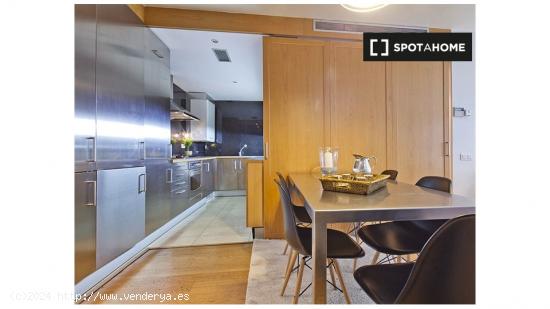 Apartamento de 3 dormitorios en alquiler en Barcelona - BARCELONA