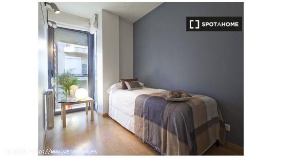 Apartamento de 3 dormitorios en alquiler en Barcelona - BARCELONA