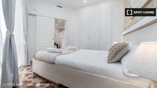 Habitaciones para alquilar en apartamento de 3 dormitorios en Valencia - VALENCIA