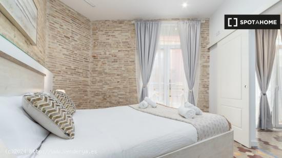 Habitaciones para alquilar en apartamento de 3 dormitorios en Valencia - VALENCIA