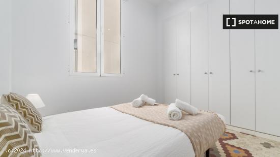 Habitaciones para alquilar en apartamento de 3 dormitorios en Valencia - VALENCIA