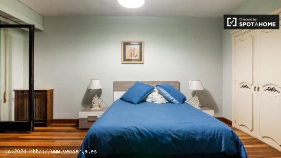 Se alquilan habitaciones en apartamento de 5 dormitorios en Bilbao - VIZCAYA