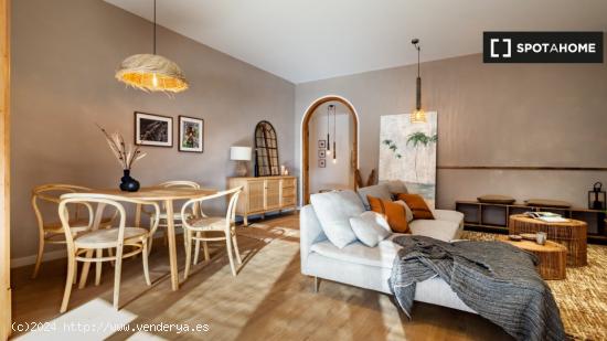 Apartamento entero de 2 dormitorios en Barcelona. - BARCELONA