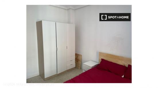 Habitación en piso compartido en Salamanca - SALAMANCA