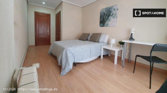 Habitación piso compartido en Valencia - VALENCIA