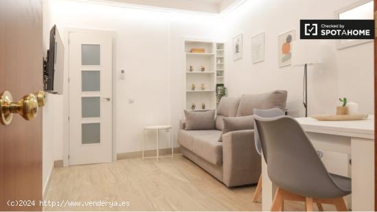 Se alquila apartamento de 1 dormitorio en Valdeacederas - MADRID