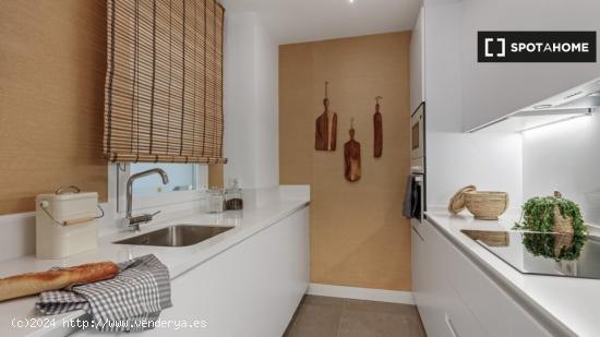 Apartamento de 2 habitaciones en alquiler en Almagro - MADRID