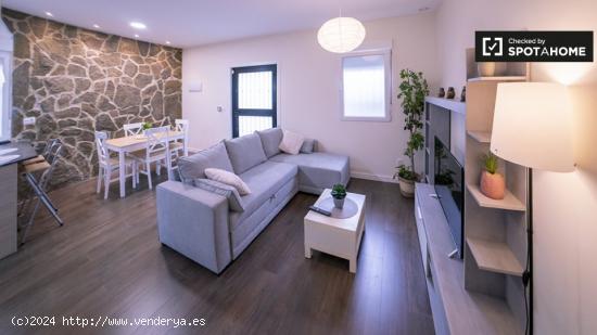 Se alquila habitación en piso de 3 dormitorios en Burjassot, Valencia - VALENCIA