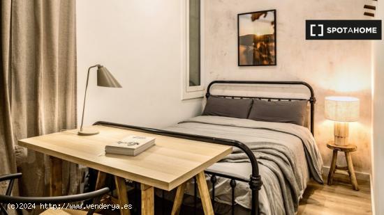 Apartamento de 3 dormitorios en alquiler en La Vila De Gracia - BARCELONA