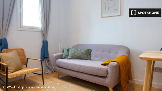 Apartamento de 2 dormitorios en alquiler en El Raval - BARCELONA