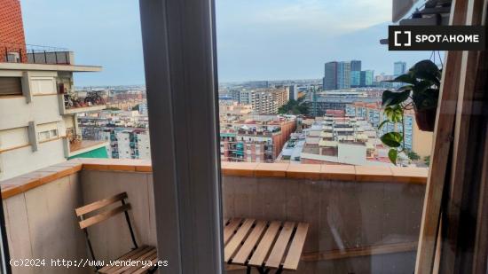 Habitación en piso compartido en barcelona. - BARCELONA