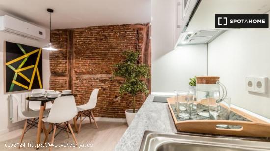 Apartamento de 2 dormitorios en alquiler en Barrio De Las Letras - MADRID