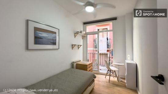 Apartamento de 2 dormitorios en alquiler en Sant Antoni - BARCELONA