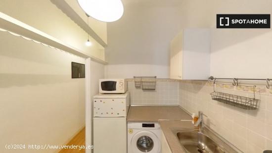 Apartamento de 1 dormitorio en alquiler en Madrid - MADRID