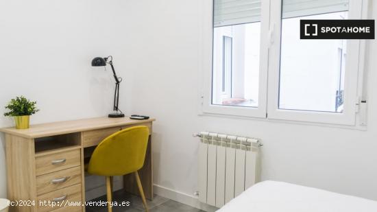 Se alquila habitación en residencia de estudiantes en Templo de Debod - MADRID