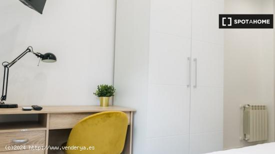 Se alquila habitación en residencia de estudiantes en Templo de Debod - MADRID