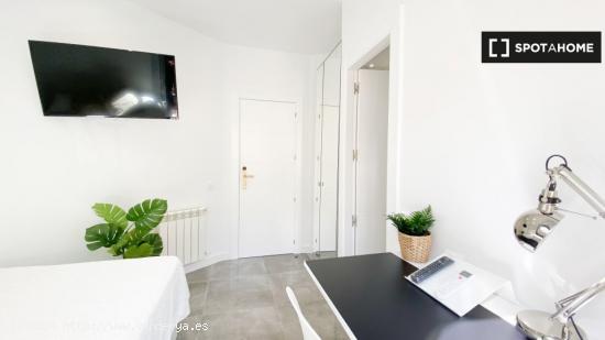 Se alquila habitación en residencia de estudiantes en Madrid - MADRID