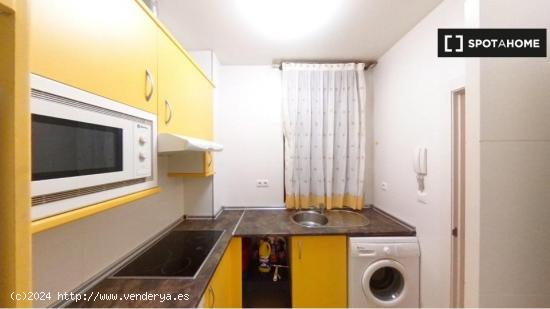 Apartamento de 2 dormitorios en alquiler en Madrid - MADRID