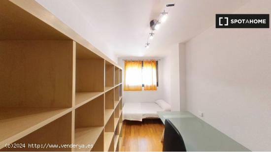 Apartamento de 2 dormitorios en alquiler en Madrid - MADRID