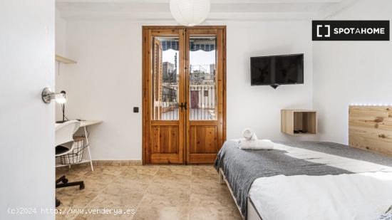 ¡Habitaciones en alquiler en un apartamento de 5 habitaciones en Barcelona! - BARCELONA