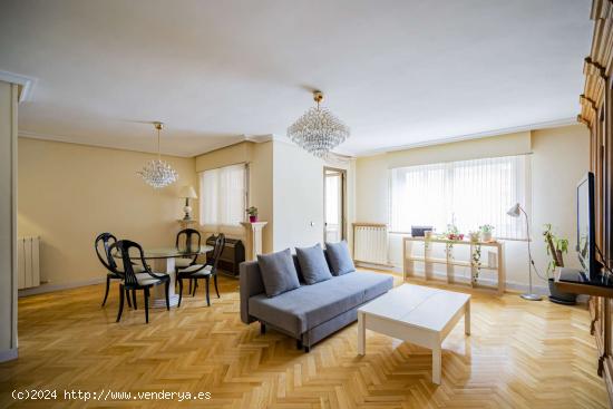  Apartamento de 3 habitaciones en alquiler en Madrid - MADRID 