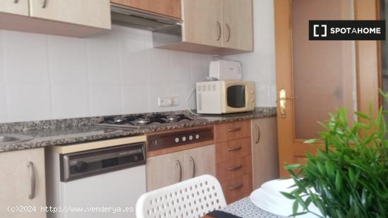 Amplia Habitación Doble en piso compartido Valencia - VALENCIA