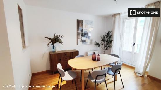 Apartamento de 3 dormitorios en alquiler en Sol - MADRID