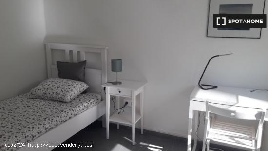 Piso entero de 3 habitaciones en valencia. - VALENCIA