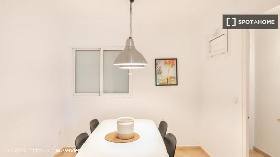 Apartamento entero de 2 dormitorios en Barcelona. - BARCELONA