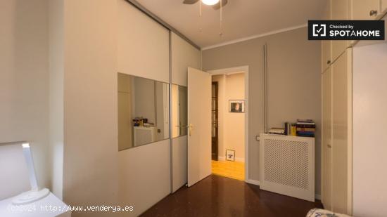 Habitación en piso compartido en barcelona. - BARCELONA