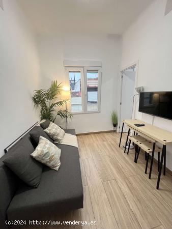  Apartamento de 2 dormitorios en alquiler en Bellas Vistas - MADRID 