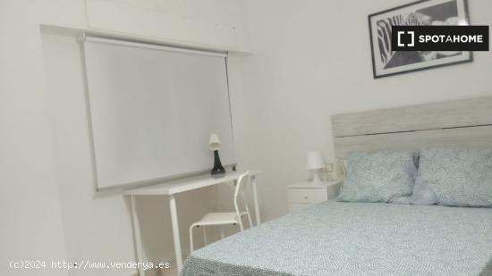 Bonito dormitorio en Valencia - VALENCIA